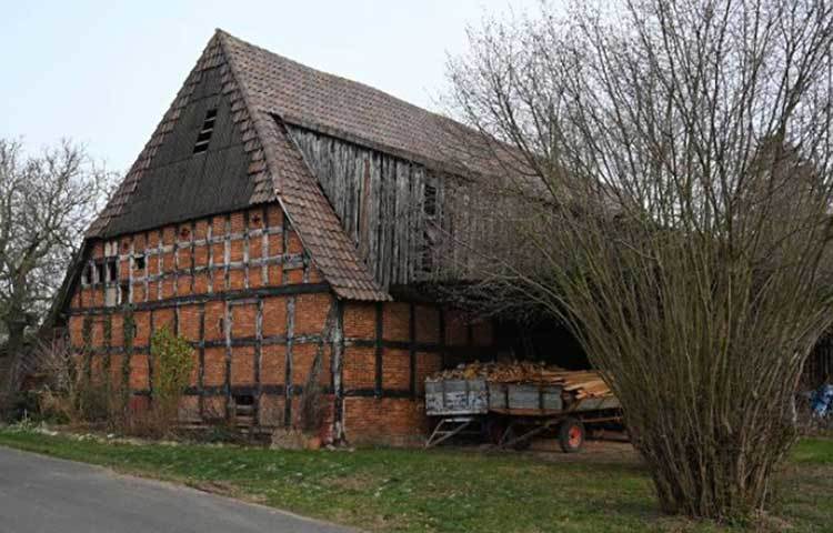 হিলগারমিশেন জার্মানির একটি মিউনিসিপালিটি। ১৯৭০ সালে কতকগুলো গ্রাম নিয়ে গঠিত হয়েছিল বার্লিন থেকে প্রায় ৪০০ কিলোমিটার দূরের এই উপ-শহর।