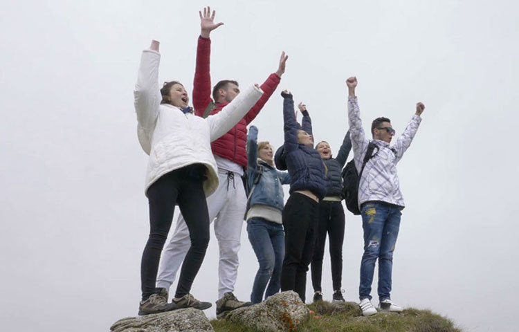 কিন্তু নির্বাচনের ফলে তাজ্জব হয়ে যায় কাউন্সিল। ২,২০০ বাসিন্দার অধিকাংশই রাস্তার নামকরণের বিরুদ্ধে ভোট দিয়েছেন!