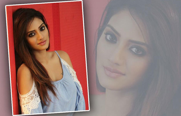 নুসরাতের জন্ম ভারতের কলকাতায়।