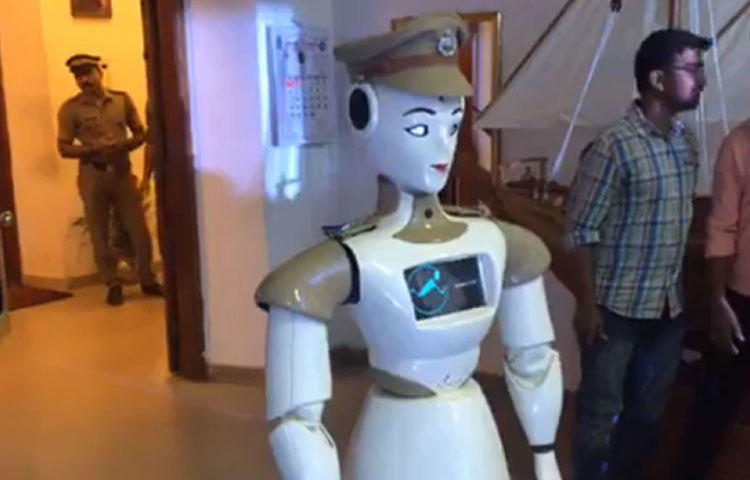 ভারতে প্রথমবারের মত রোবট পুলিশ নিয়োগ হল। নিয়োগ করল ভারতের কেরালা পুলিশ। নাম ‘কেপি-বট’।