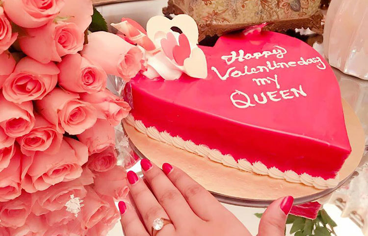 ভালোবাসা দিবসে পরীমনির জন্য তামিমের কেক।