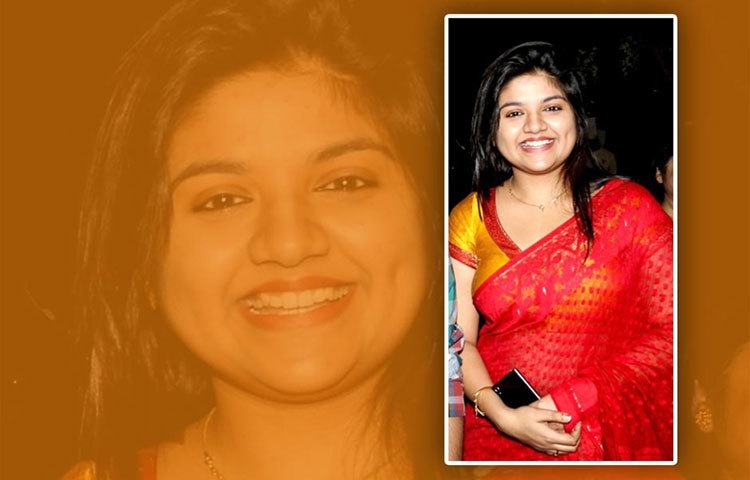 শাড়িতে, সহজ রূপে রণিতা দাস।