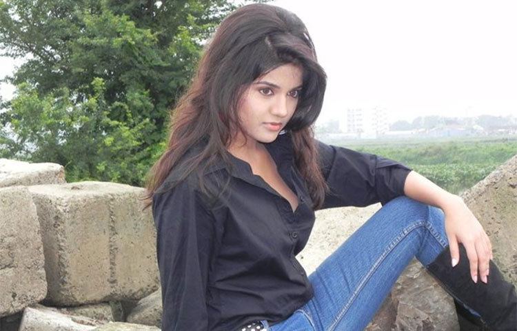 রণিতা দাস অভিনীত ‘ইষ্টিকুটুম’ ধারাবাহিকটি ২০১১ সালে শুরু হয়।