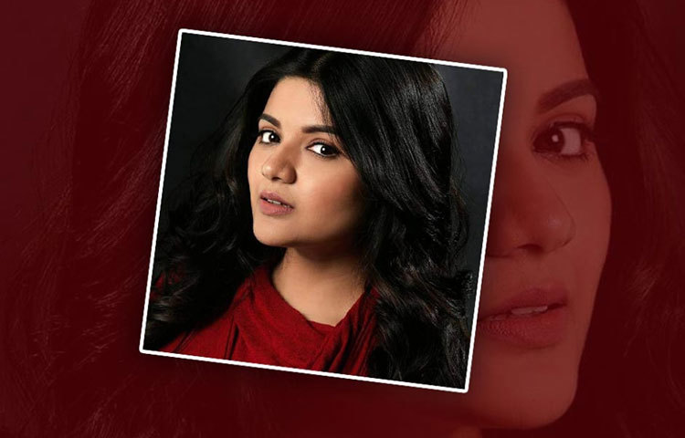 ‘ইষ্টিকুটুম’ সিরিয়ালের গল্প নিয়ে হিন্দি, মালয়লম ও তামিলেও অভিনয় করেছেন রণিতা দাস ।