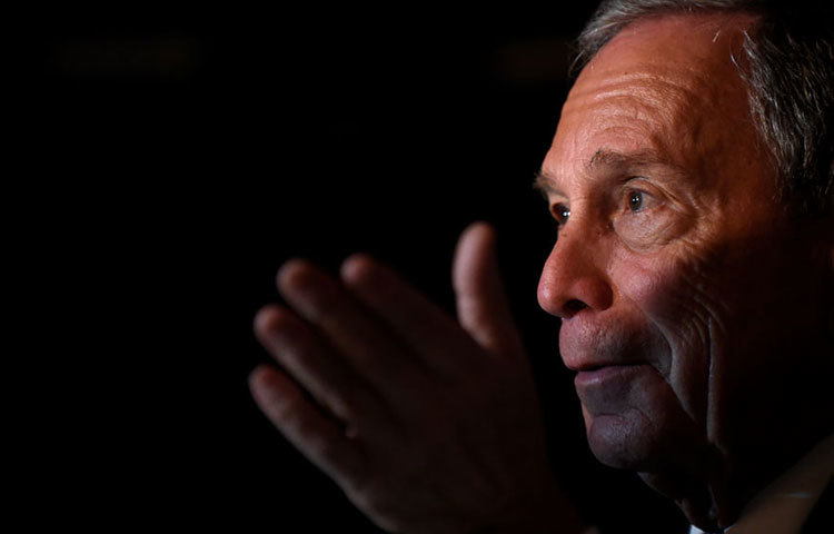 মাইকেল ব্লুমবার্গের মোট সম্পত্তি পরিমাণ ৫০০০ কোটি ডলার।