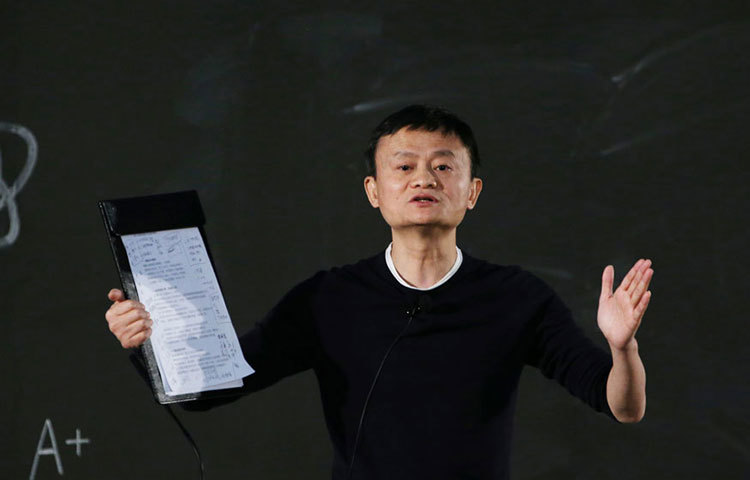 আলিবাবার প্রতিষ্ঠাতা জ্যাক মায়ের এক ধাপ উঁচুতে রয়েছেন অম্বানী। জ্যাক মায়ের সম্পত্তির পরিমাণ ৩৯০০ কোটি ডলার।