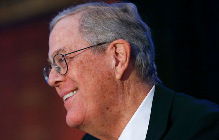 কোচ ইন্ডাস্ট্রিজের কর্ণধার ডেভিড কোচ এবং তার ভাই বিশ্বের ধনী তালিকায় অষ্টম এবং নবম স্থানটি দখল করে রেখেছেন। মোট সম্পত্তির পরিমাণ ৬০০০ কোটি ডলার।