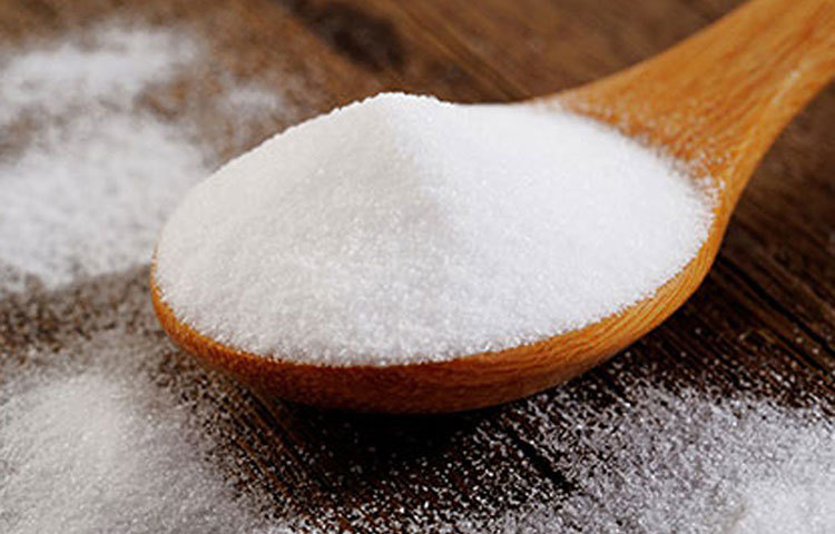 বেকিং পাউডার : ক্যাস্টর অয়েল এবং বেকিং পাউডারের একটি মিশ্রণ তৈরি করে ফেলুন। মিশ্রণটা আঁচিলের উপর ভালো করে লাগিয়ে বেঁধে রাখুন জায়গাটা। সারারাত এইভাবে ফেলে রাখুন। দু-তিন দিন পর থেকেই ফল পেতে শুরু করবেন। ক্রমশ আঁচিল অদৃশ্য হয়ে যাবে।