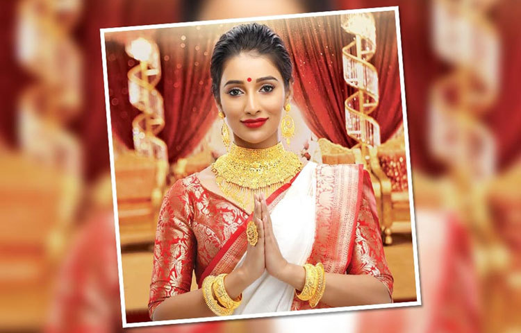 অলঙ্কার প্রস্তুুতকারী সংস্থার বিজ্ঞাপনও করেছেন তিনি।