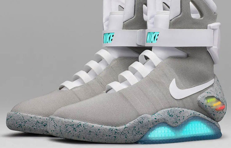 এই প্রথম নয়, এর আগেও জুতোতে প্রযুক্তি ব্যবহার নিয়ে গবেষণা করেছে নাইকি।