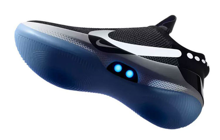 নাইকির নতুন এই স্পোর্টস শু হল সেল্ফ লেসিং। যাকে প্রযুক্তির ভাষায় বলা হচ্ছে ‘পাওয়ার লেসেস’।