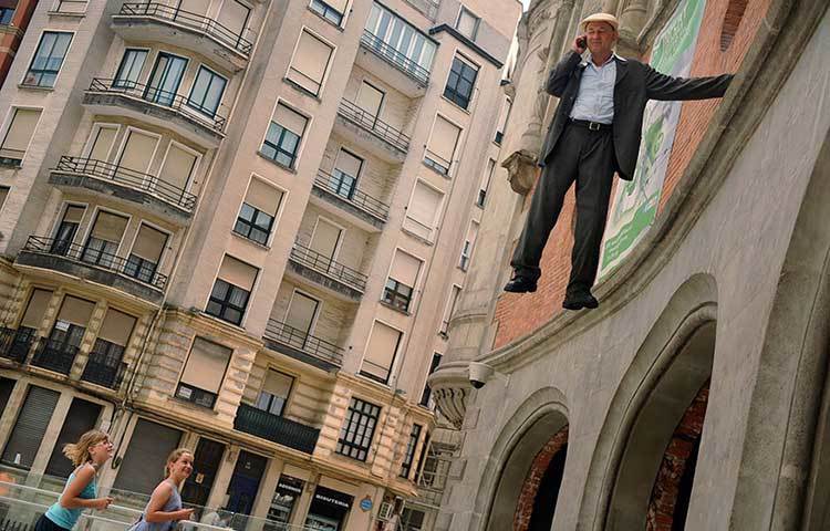 জার্মান স্ট্রিট আর্টিস্ট জোহান লরবির তৈরি আর্টওয়ার্ক।