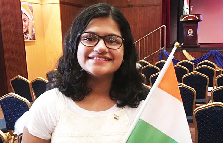 বিদেশি ভাষার গানের মধ্যে প্রথমেই জাপানিজ শিখেছিল সুচেতা। তার কথায়, ‘ফ্রেঞ্চ, হাঙ্গেরিয়ান এবং জার্মান শিখতে আমার অনেক সময় লেগেছিল।’