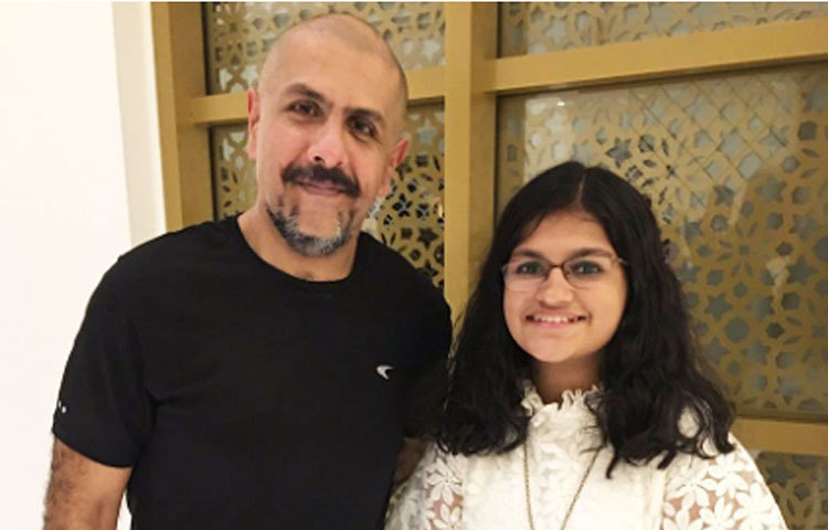 দুবাইতে এই বছর প্রজাতন্ত্র দিবসে সুচেতার গান গাওয়ার ভিডিও টুইটারে পোস্ট করেছে অল ইন্ডিয়া রেডিও। ইউটিউবে খোঁজ করলেই পাওয়া যায় এই বিস্ময় বালিকার গান। ছোট্ট মেয়ের কিছু সাক্ষাৎকারও আছে সেখানে।