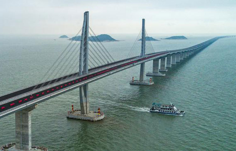 ম্যাকাও: দক্ষিণ-পূর্ব এশিয়ার আরো একটি ছোট দেশের নাম ম্যাকাও। সেখানেও রেলপথের কোনো ব্যবস্থা কোনোদিন ছিল না।