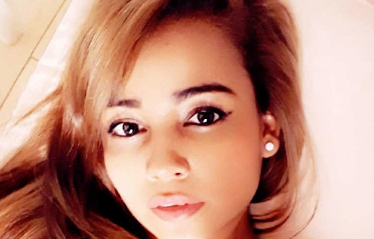 তবে এমনতর জীবিকা বদলের ইচ্ছে ইউডির মুখ থেকে শুনে রেগে গিয়েছিলেন তার কনভেন্ট স্কুলের শিক্ষিকারাও। ইউডির কথা অনুযায়ী, বহু বাধার দেওয়ারও চেষ্টা করা হয়েছে। কিন্তু কারও কোনো বারণ শোনেননি অভিনেত্রী।