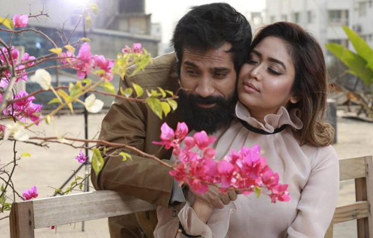 অনেকদিন ধরেই ভাবনা-অনিমেষের প্রেমের গুঞ্জন চলছে।