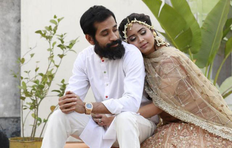 তারা আশা করছেন তাদের এই ভালোবাসা অজীবন অটুট থাকবে।