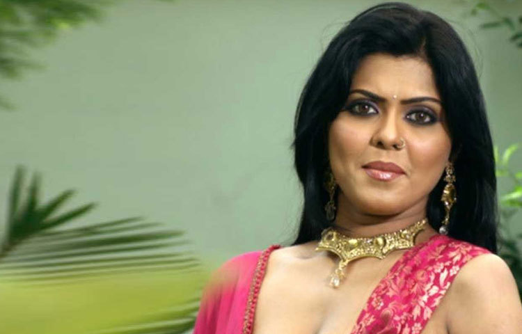 খেলায় বেশ উৎসাহী রিঙ্কু। সেলেব্রিটি ক্রিকেট লিগে ভোজপুরী ক্রিকেট টিম ‘ভোজপুরী দাবাং’-এর ব্র্যান্ড অ্যাম্বাসাডারও তিনি।