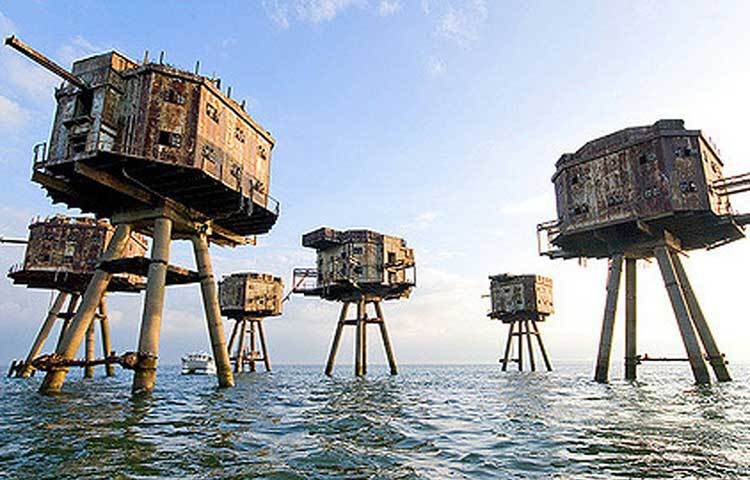 নর আর্মি দুর্গ তো আগেই ভেঙে গিয়েছে, রেডস্যান্ড এবং সিভারিং দুর্গগুলোও এখন ধ্বংসপ্রাপ্ত। ভিতরে ঢোকার অনুমতি নেই। নৌকা করে কাছে গিয়ে দেখা যায় মাত্র।