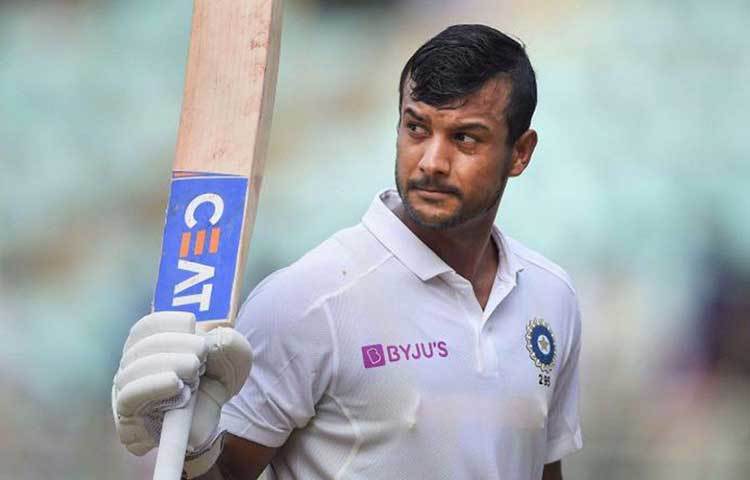 রোহিতের অনুপস্থিতিতে মায়াঙ্ক আগরওয়াল দলের এক নম্বর ওপেনার। কিন্তু তার ফর্ম নিয়ে ক্রমশ দুশ্চিন্তা বাড়ছিল। কিউয়িদের দেশে ভারত ‘এ’ দলের সফরে রান পাননি তিনি। তিন ম্যাচের একদিনের সিরিজে সুযোগ পেয়েও আসেনি রান। তবে প্রস্তুতি ম্যাচের দ্বিতীয় ইনিংসে ফর্মে ফেরার ইঙ্গিত দিয়েছেন তিনি।