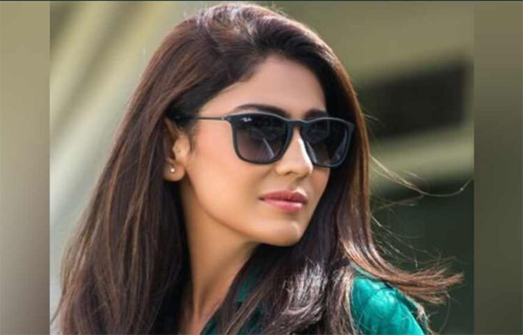 টি-টোয়েন্টিতেও ভালো খেলেছেন কাইনাত। ১৫টি ম্যাচে ১২০ রান করার পাশাপাশি ৬টি উইকেট নিয়েছেন এই অলরাউন্ডার। ছবি: সংগৃহীত