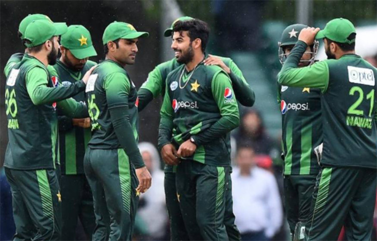 এবারের টি-টোয়েন্টি বিশ্বকাপের প্রথম ম্যাচেই ভারতের মুখোমুখি পাকিস্তান। এখন পর্যন্ত টি-টোয়েন্টি বিশ্বকাপে ভারতের বিরুদ্ধে ৫টি ম্যাচে হারলেও ক্রিকেটের ছোট ফরম্যাটে পাকিস্তান বরাবর শক্তিশালী দল। ছবি: সংগৃহীত