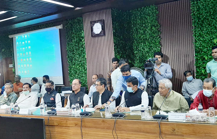 নির্বাচন কমিশন (ইসি) আয়োজিত মতবিনিময় সভায় অংশ নেয় আওয়ামী লীগের প্রতিনিধি দল। আজ নির্বাচন ভবনে এ সভা অনুষ্ঠিত হয়। ছবি: জাগো নিউজ