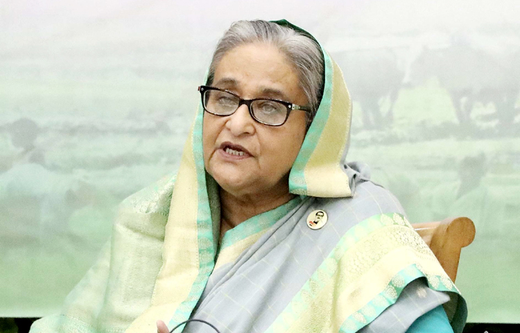 আজ কৃষক লীগের ৫০তম প্রতিষ্ঠাবার্ষিকী উপলক্ষে কৃষিবিদ ইনস্টিটিউশনের অনুষ্ঠানে গণভবন থেকে ভিডিও কনফারেন্সিংয়ের মাধ্যমে যুক্ত হন প্রধানমন্ত্রী শেখ হাসিনা। ছবি: পিআইডি