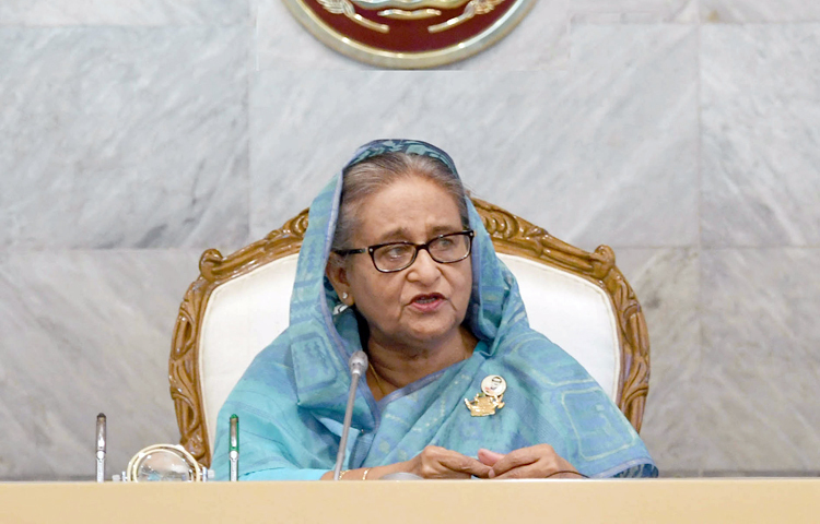 বৃহত্তর ফরিদপুরের পাঁচটি জেলা নিয়ে ‘পদ্মা’ এবং বৃহত্তর কুমিল্লার তিনটি ও নোয়াখালীর তিনটি জেলা নিয়ে ‘মেঘনা’ বিভাগ গঠন প্রক্রিয়া স্থগিত করা হয়েছে। আজ প্রধানমন্ত্রীর কার্যালয়ে প্রশাসনিক পুনর্বিন্যাস-সংক্রান্ত জাতীয় বাস্তবায়ন কমিটির (নিকার) সভায় এ প্রস্তাব উঠলে তা অনুমোদন পায়নি। ছবি: পিআইডি
