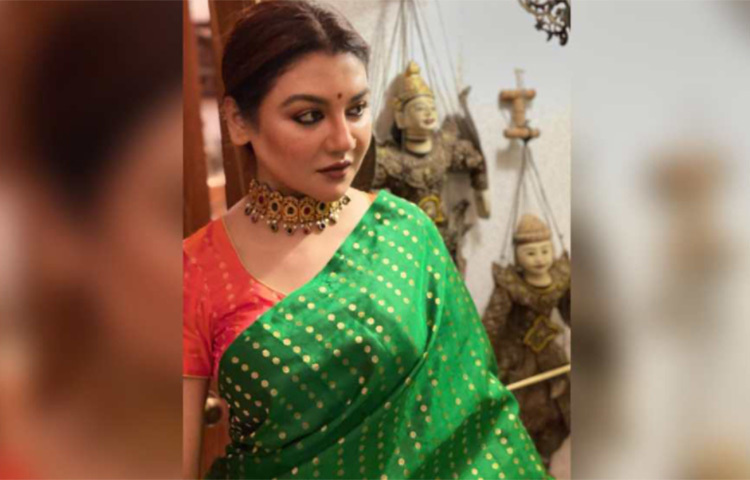 জয়া আহসানের উৎসব সাজ। ছবি: সংগৃহীত