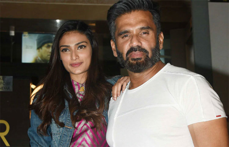 মেয়ে আতিয়া শেঠির সঙ্গে সুনীল শেঠি।