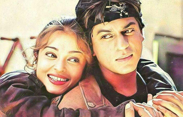 ‘জোশ’-এর পরিচালক ছিলেন আমির খানের কাকা মনসুর খান। প্রথমে এই ছবিতে শাহরুখ খানের পাশাপাশি অভিনয় করার কথা ছিল আমিরেরও।