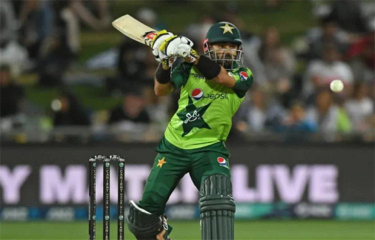 মোহাম্মদ রিজওয়ান: উইকেট রক্ষক ও ডান হাতি ব্যাটস ম্যান। চলতি বছর পাকিস্তানের হয়ে সবচেয়ে ধারাবাহিক তিনি। বাবরের থেকেও বেশি ব্যাটিং গড় তার। ছবি: সংগৃহীত