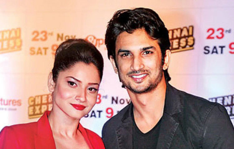 অভিনেত্রী অঙ্কিতা লেখন্ডের সঙ্গে দীর্ঘ সম্পর্ক ছিল সুশান্তের। ২০১৬ সালে বিচ্ছেদ হয়ে যায় তাদের। ব্রেকআপের কারণ হিসেবে সুশান্তের বদলে যাওয়া অ্যাটিটিউড এবং কৃতী শ্যাননের সঙ্গে তার সম্পর্কের কথা বলা হয়।