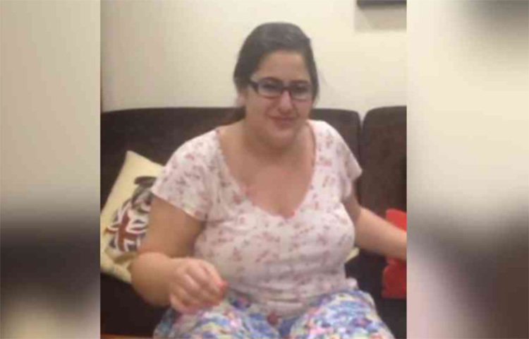 সারা আলি খান: সারার ওজন ছিল ৯৬ কেজি, সে সময় তখন তিনি কলোম্বিয়া বিশ্ববিদ্যালয়ে পড়তেন। খাবারের তালিকায় নিয়মিত ছিল পিৎজা। সিনেমার জগতে এসেই ঝেড়ে ফেলেন ৩৫ কেজি ওজন। পাল্টে ফেলেন চেহারা, চলতে থাকে ব্যাপক হারে শরীরচর্চা। ছবি: সংগৃহীত