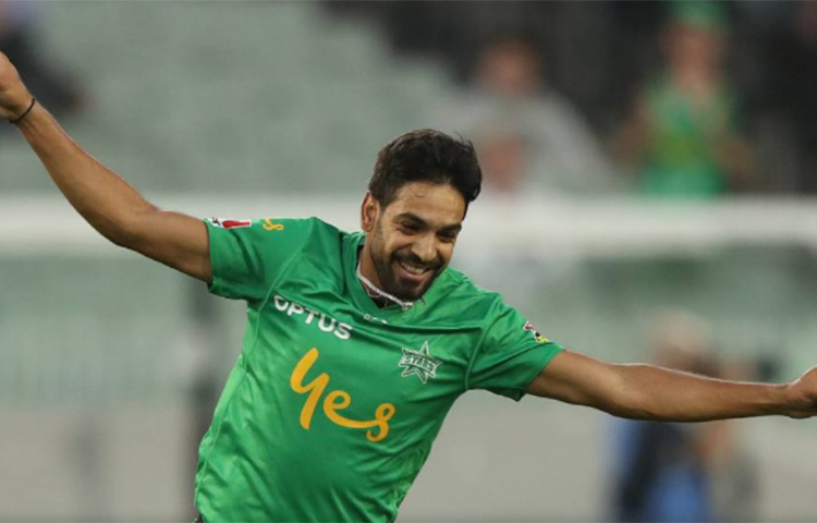 হারিস রউফ: ডান হাতি জোরে বোলার। ঘণ্টায় ১৫০ কিলোমিটার গতিবেগে বল করতে পারেন। অস্ট্রেলিয়ার ঘরোয়া লিগ বিগ ব্যাশেও নজর কেড়েছেন এই বোলার। ছবি: সংগৃহীত