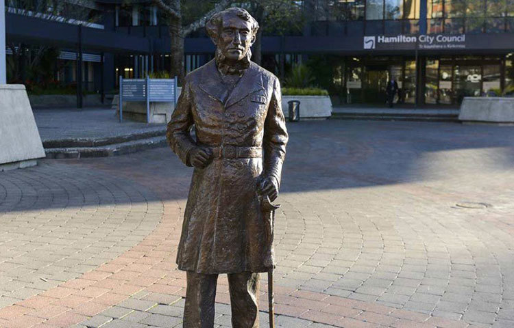 গত কয়েক দিনে নতুন কোনো আক্রান্তের সন্ধান পাওয়া যায়নি এই দেশে। নিজেদের কোভিডমুক্ত ঘোষণা করেছে তারা। তার জন্য সিংহভাগ কৃতিত্ব পেয়েছেন প্রধানমন্ত্রী জেসিন্ডা।