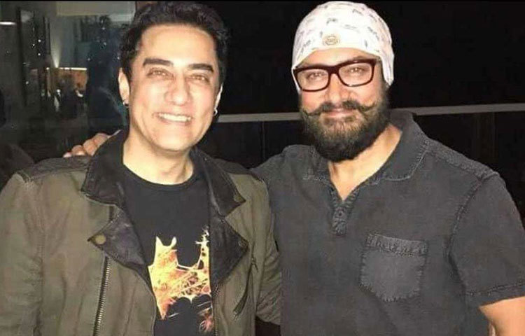 প্রত্যাশা ছিল আমির খানের ভাই ফয়সল খানের কাছেও। কিন্তু তিনি হতাশ করেন। ‘প্যায়ার কা মওসম’, ‘কয়ামত সে কয়ামত তক’ ছবিতে ছোট ভূমিকায় অভিনয় করেছিলেন। নায়ক হিসেবে ছিলেন ‘মদহোশ’ ছবিতে। কিন্তু বেশিদূর এগোয়নি তার দৌড়। শোনা যায়, তিনি নাকি মানসিকভাবে অসুস্থ হয়ে পড়েন।