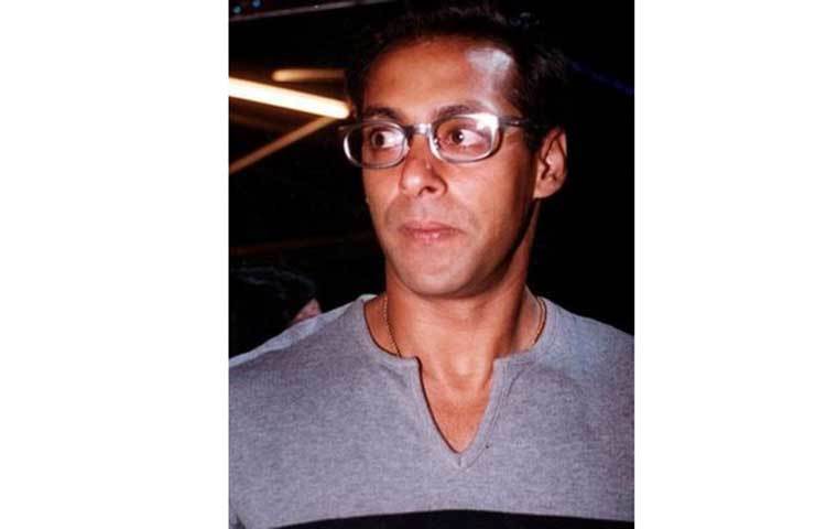 ফ্যানেরা সালমানের ছবির প্রশংসা করলেও, সমালোচকদের মতে সালমানের ছবি হিরোইজমের আচ্ছন্ন।