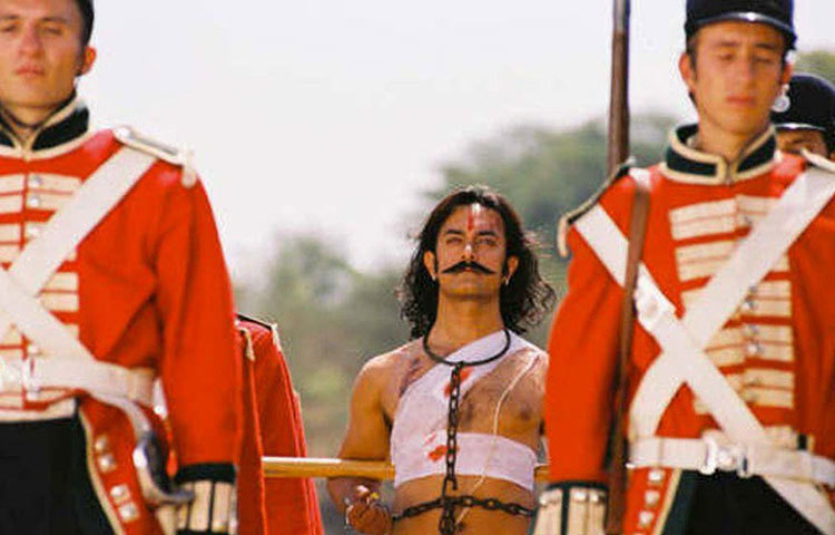 দু’ বছর পরে ব্যক্তিগত জীবনে আবার থিতু হওয়ার পরে আমির-ঐশ্বরিয়ার মন দেন নিজেদের ক্যারিয়ারে। এ সময় ‘মঙ্গল পান্ডে: দ্য রাইসিং’ ছবিতে অভিনয়ের জন্য ঐশ্বরিয়াকেই বেছে নেন আমির।