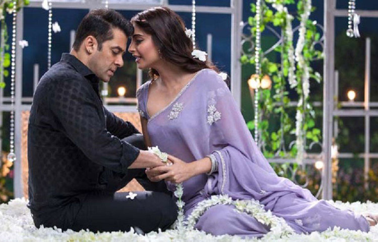 তার জেরেই জীবনে ৪০ হাজারের বেশি গান গাওয়া বালাসুব্রহ্মণ্যম ও সালমান খানের জুটি ভেঙে যায়। ২০১৫ সালে সালমানকে নিয়ে সুরজ বরজাতিয়া যখন ‘প্রেম রতন ধন পায়ো’ ছবিটি তৈরি করেন, তখনও বালাসুব্রহ্মণ্যমের প্রসঙ্গ ফিরে আসে। সেই নিয়ে প্রশ্ন করলে সলমন জানান, বয়স বেড়েছে তঁর। এখন হয়ত আর আগের মতো বালাসুব্রহ্মণ্যমের গান তার গলায় মানাবে না। তবে সালমানের সঙ্গে কাজ না করতে পারা নিয়ে আজও কোনো মন্তব্য করতে দেখা যায়নি বালাসুব্রহ্মণ্যমকে।