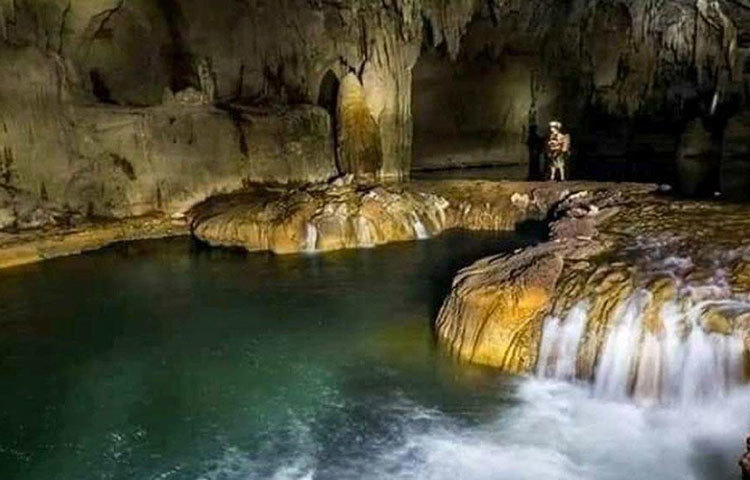 স্থানীয় প্রশাসনের পরিকল্পনা, সং ডুং গুহায় ভবিষ্যতে কেবল কার বা রোপ ওয়ে চালু করার। কিন্তু তাতে আপত্তি জানিয়েছেন পরিবেশবিদরা। তাদের মতে, পর্যটকেদর সংখ্যা বাড়লে গুহার ভিতরে প্রাকৃতিক পরিবেশের ভারসাম্য নষ্ট হবে।