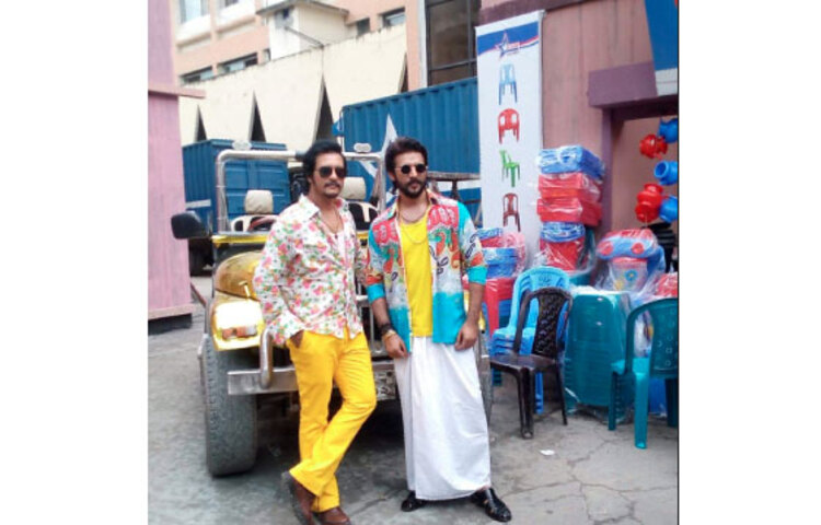 একযুগ পর একসঙ্গে বিজ্ঞাপনে মডেল হিসেবে কাজ করলেন চিত্রনায়ক ইমন ও নিরব।