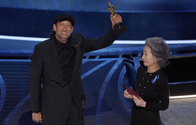 সেরা সহ-অভিনেতার পুরস্কারজয়ী মার্কিন বধির অভিনেতা ট্রয় কটসার। ছবি: সংগৃহীত