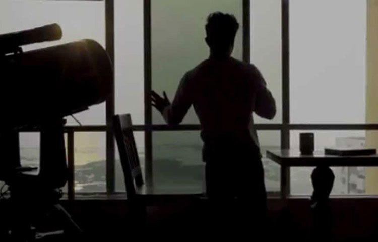 ক্যারিয়ারে মনের মতো উত্থান অধরা থেকে যাওয়া? নাকি, মনের মানুষের সঙ্গে দূরত্ব? কোন অভিমানে মাত্র ৩৪-এই চলে গেলেন তিনি? সঠিক উত্তর হয়তো কোনোদিনই জানা যাবে না।