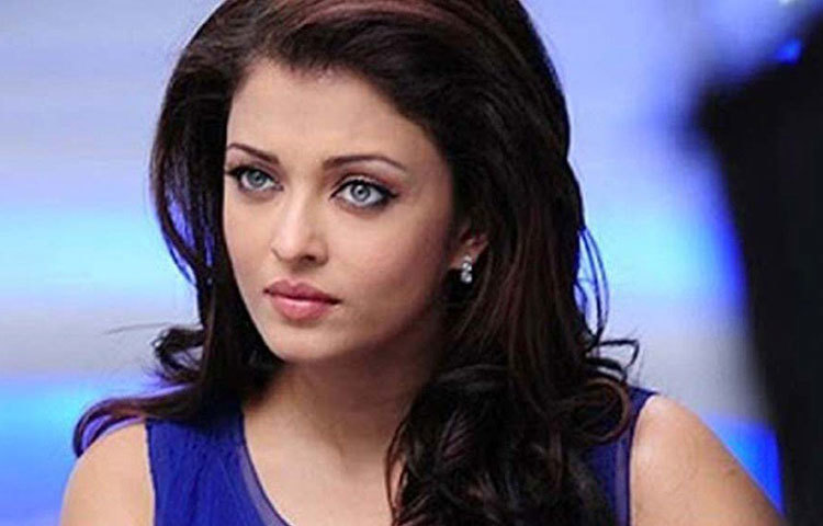 ঐশ্বরিয়ার ভারতীয় ম্যানেজার হরি সিংহ তাকে বোঝান। সই করার পর ছবি থেকে সরে দাঁড়ালে বলিউডে যে তার ভাবমূর্তি ক্ষতিগ্রস্ত হবে, সে কথাও বলেন হরি। কিন্তু ঐশ্বরিয়া রাজি হননি।