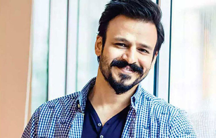 সুশান্তের মতো বলিউডে এ রকম একাধিক অভিনেতা-অভিনেত্রী আছেন, যারা ক্যারিয়ারের শুরুর দিকে সাফল্যের শীর্ষে ছিলেন। কিন্তু ক্রমেই সেই সাফল্য তাদের সঙ্গ ছাড়ে। আস্তে আস্তে লাইমলাইট থেকেও সরে যেতে থাকেন তারা।