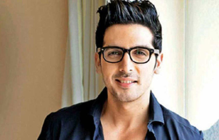 ‘চুরা লিয়া হ্যায় তুমনে’ বক্স অফিসে চলেনি। এরপর ‘ম্যায়ঁ হুঁ না’ এবং ‘লাকি’ ছবিতে অভিনয় করেছিলেন জায়েদ। কিন্তু ইন্ডাস্ট্রিতে নিজের জায়গা তৈরি করতে ব্যর্থ তিনি।