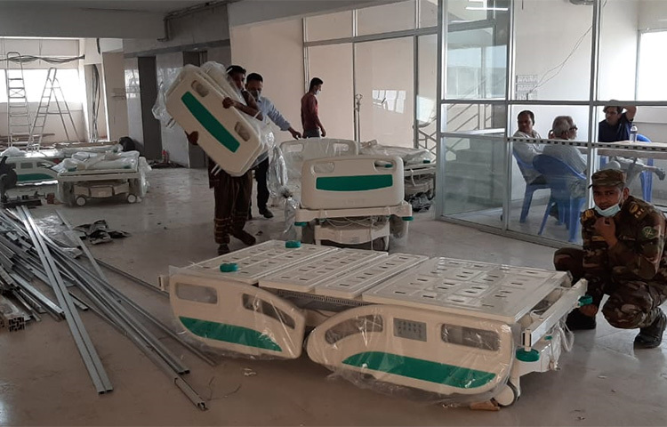 হাসপাতালটি পরিচালনা করবে বাংলাদেশ সশস্ত্র বাহিনী। তবে এই হাসপাতাল পরিচালনায় ৫০০ চিকিৎসক, ৭০০ নার্স ও ৭০০ স্টাফ এবং ওষুধ-সরঞ্জাম দিয়ে সহায়তা করবে স্বাস্থ্য মন্ত্রণালয়। ছবি: মুসা আহমেদ
